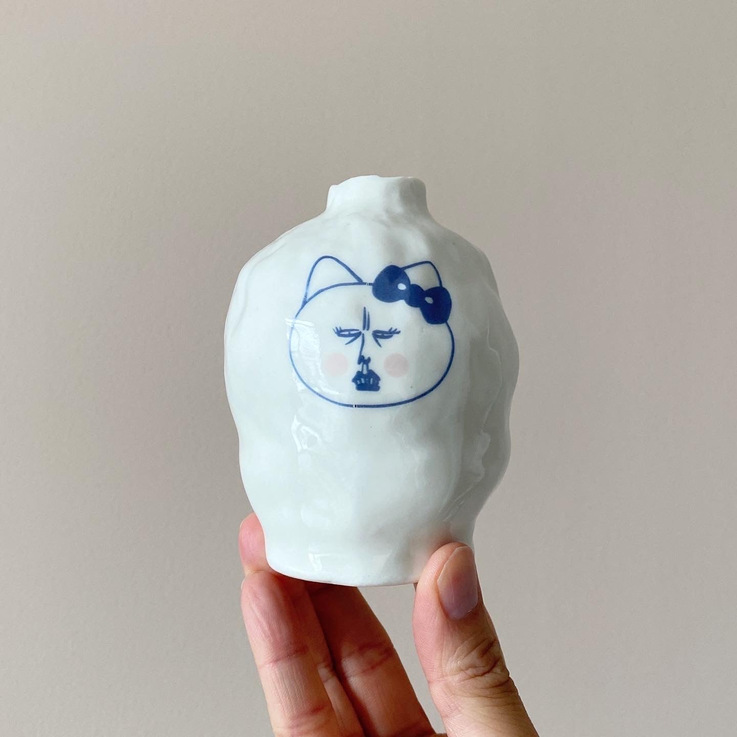 HELL NO KITTY Motif Vase 01