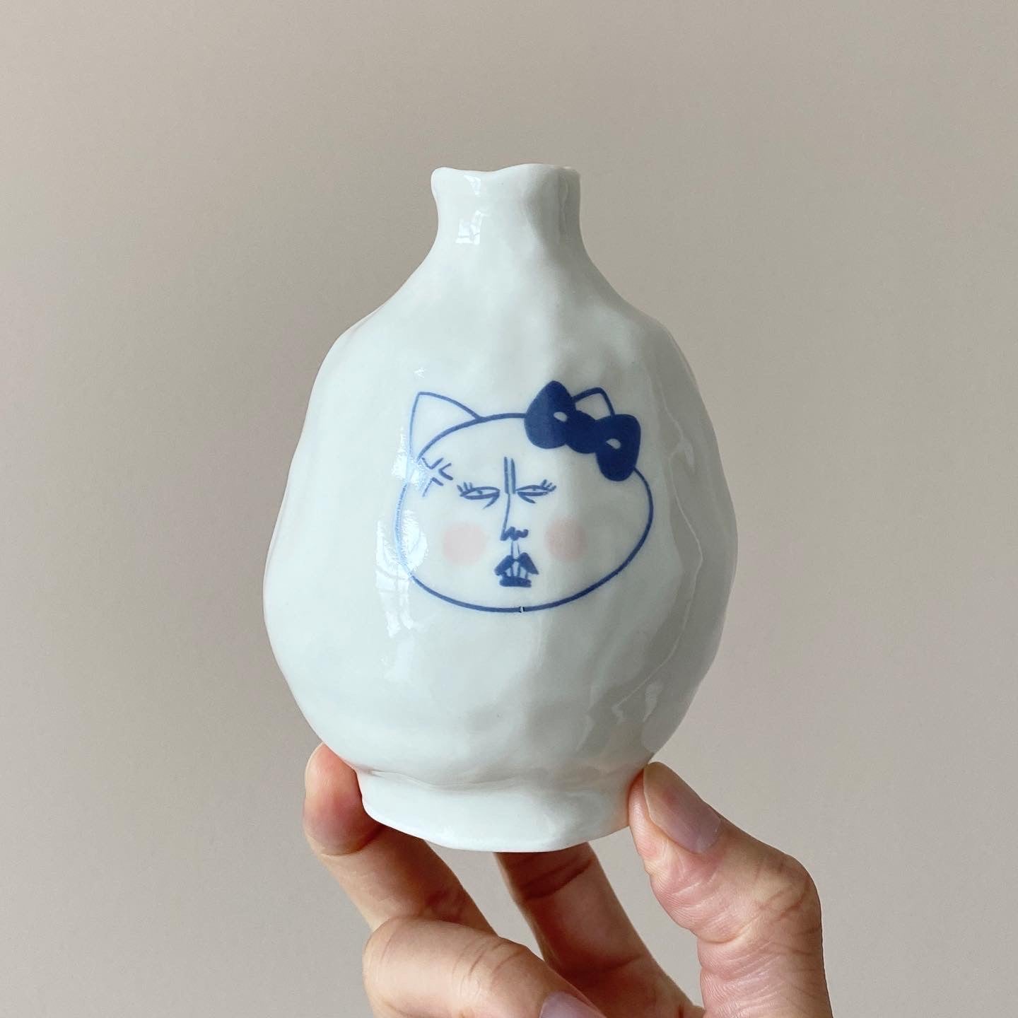 HELL NO KITTY Motif Vase 02