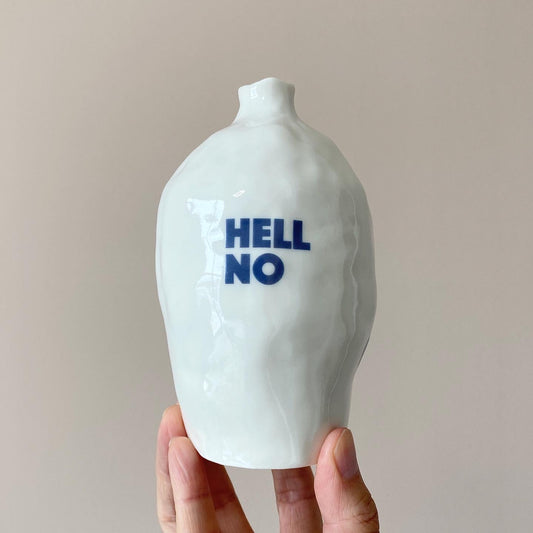 HELL NO KITTY Motif Vase 03