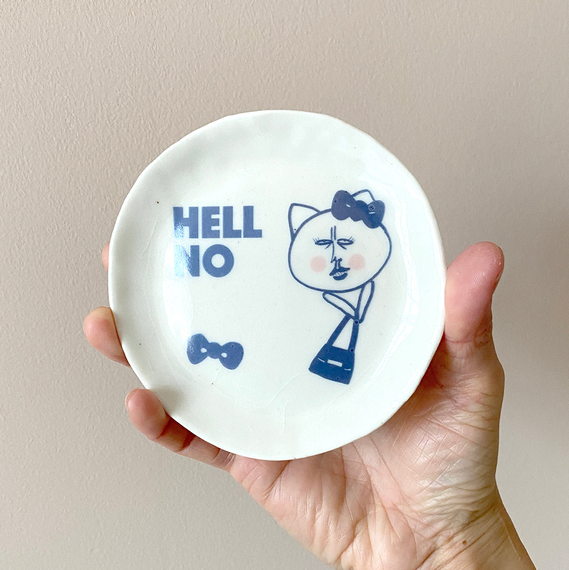 HELL NO KITTY Motif Dish 01